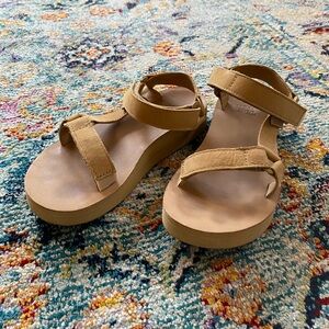 Teva Platform Sandles